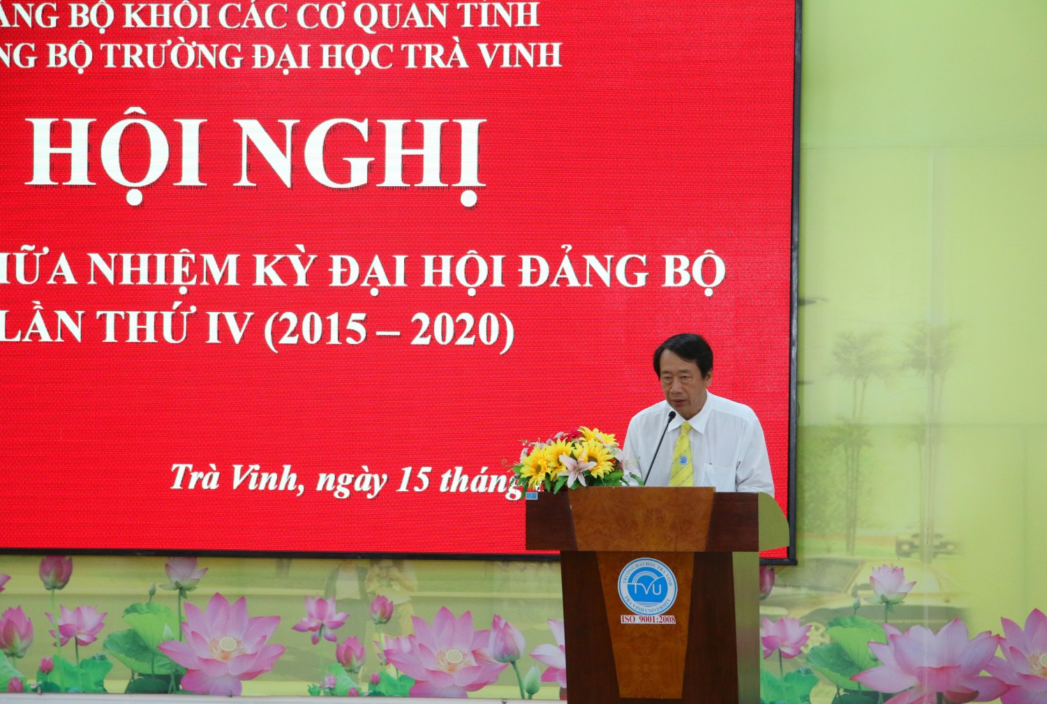 Đồng chí Phạm Tiết Khánh – Bí thư Đảng ủy, Hiệu trưởng Nhà phát biểu khai mạc Hội nghị